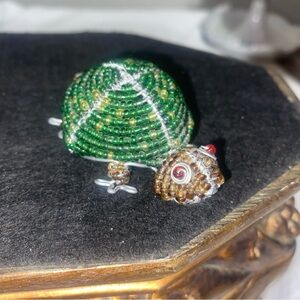 BEADWORX Grassroots GREEN FOOTED TURTLE TORTOISE BEADED WIRE SCULPTURE 2.5”